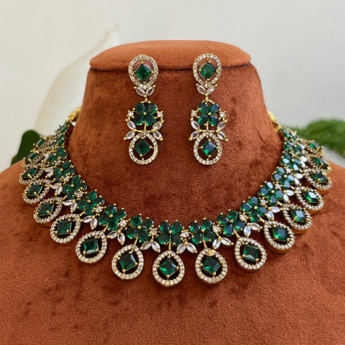 Green Floral Necklace Set with Earrings