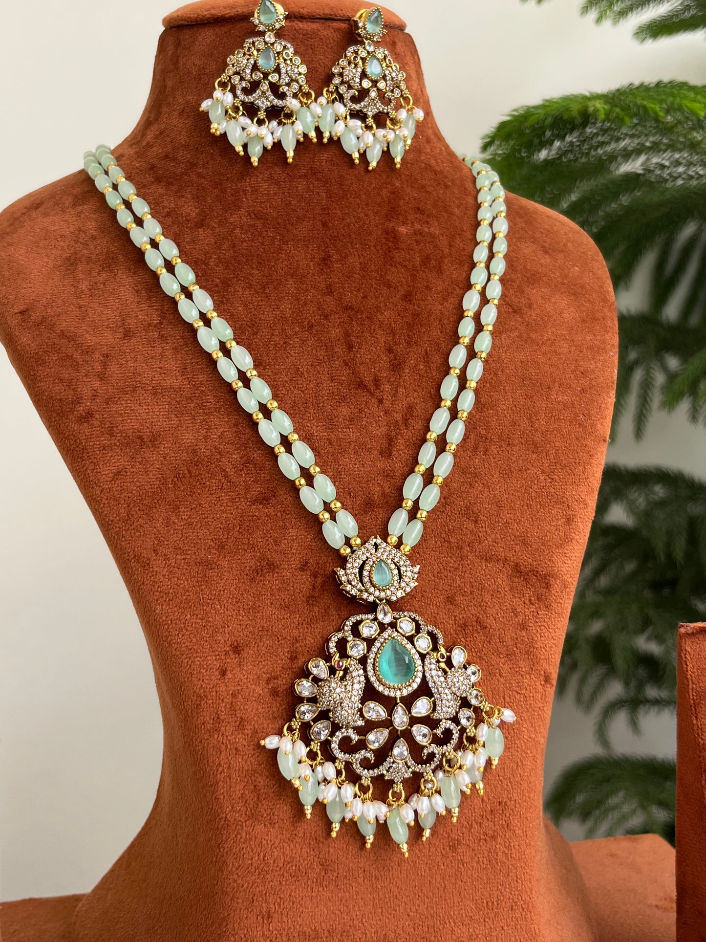 Mint Beads Haram with Victorian Pendant - with Earrings