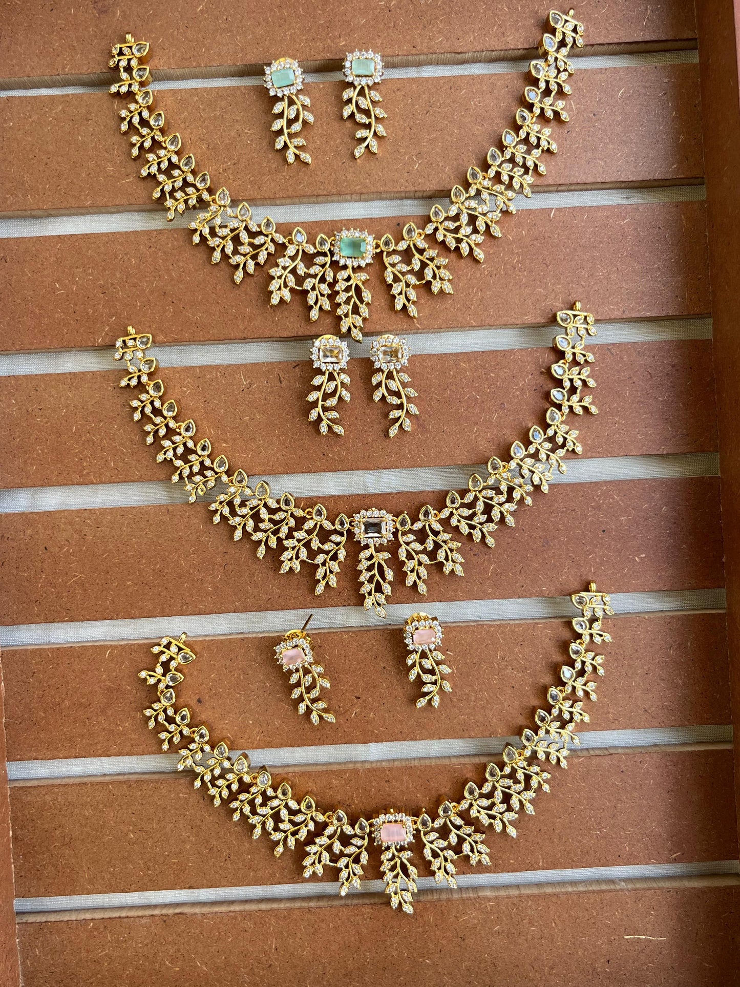 Floral Vine Motif Necklace