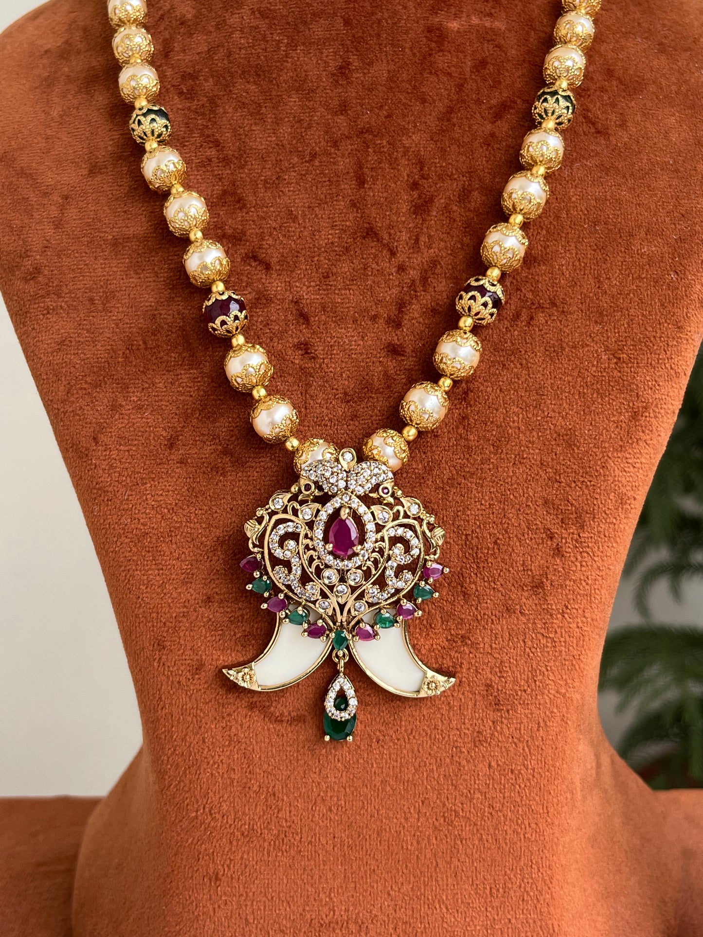 Tiger Nail Pendant with Multicolor Stones & Pearls Haram – Perfect for Sarees