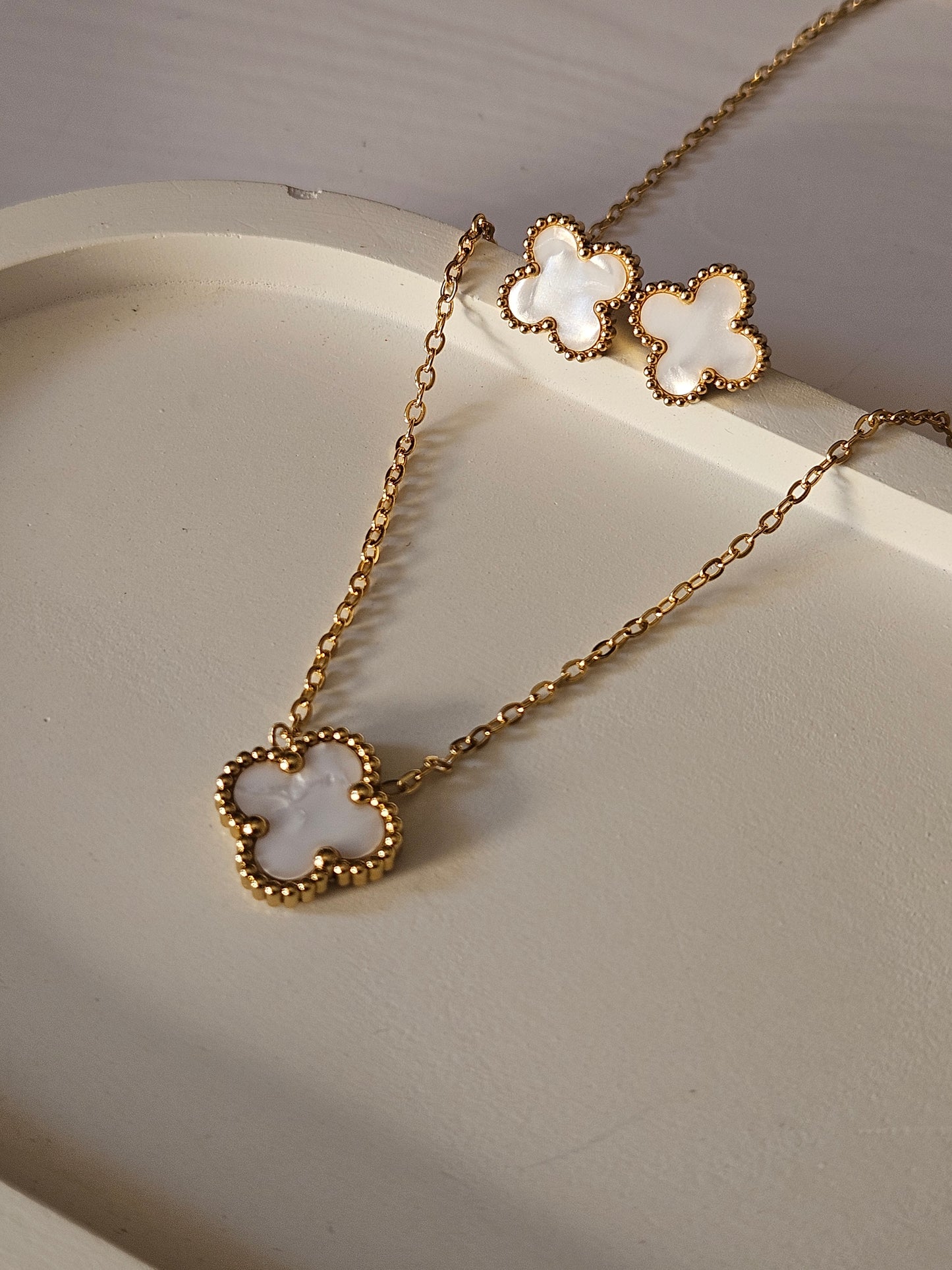 White Clover Rakhi Gift Combo – Necklace, Studs & Elsie Bracelet