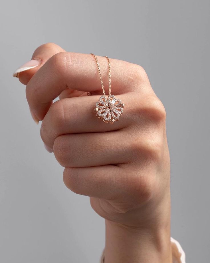 Flora Necklace