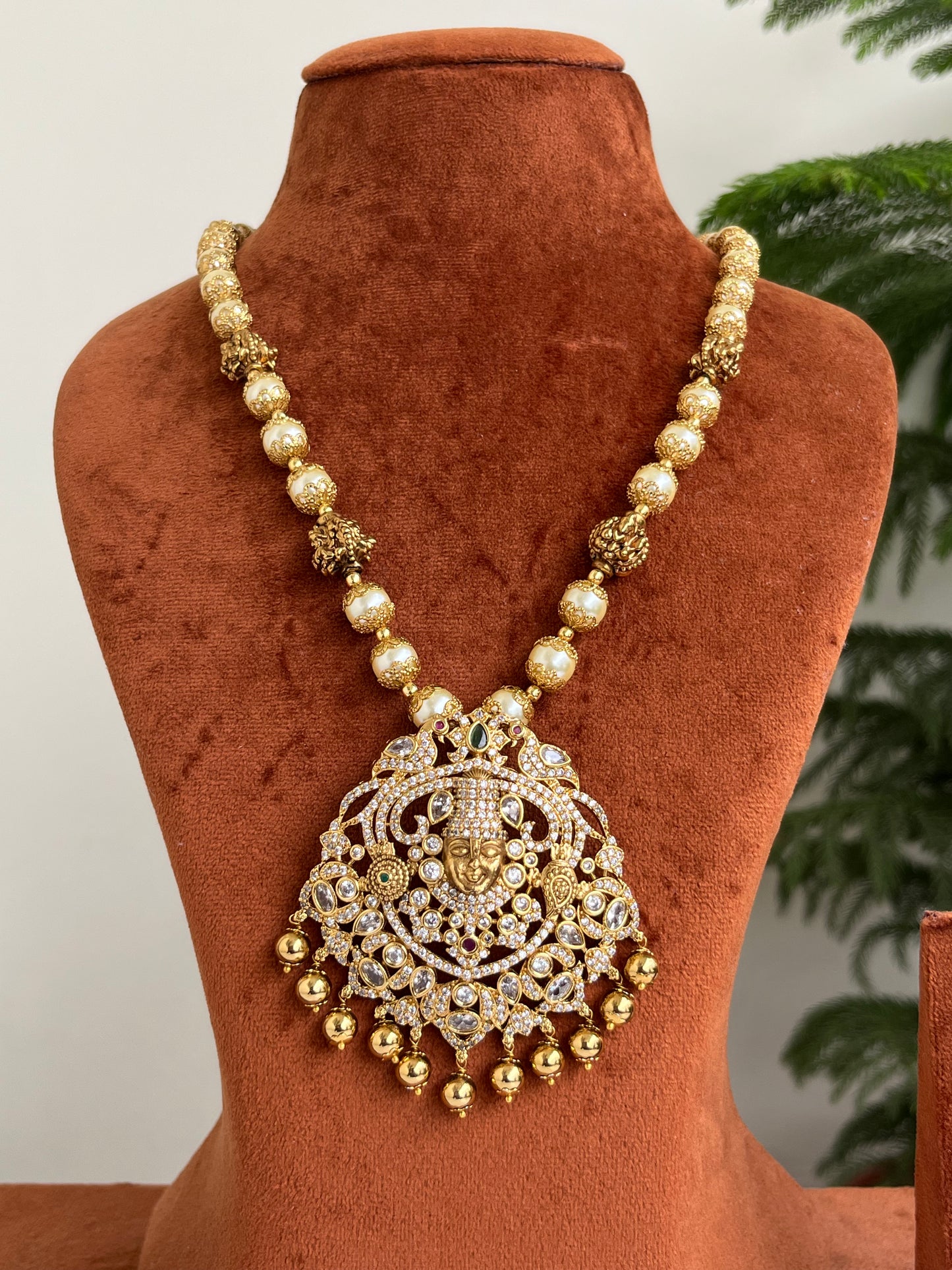 Venkateshwara Swamy Pendant Haram with Pearls – 2-in-1 Detachable Design